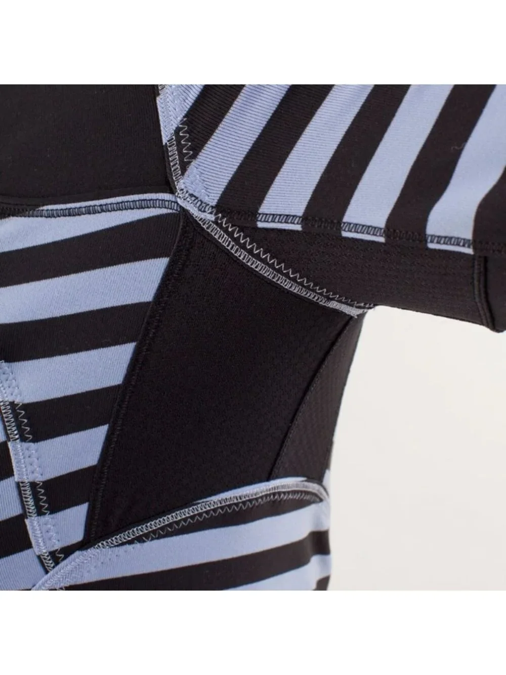 Lululemon Forme Jacket Sea Stripe Polar Haze Black / Black